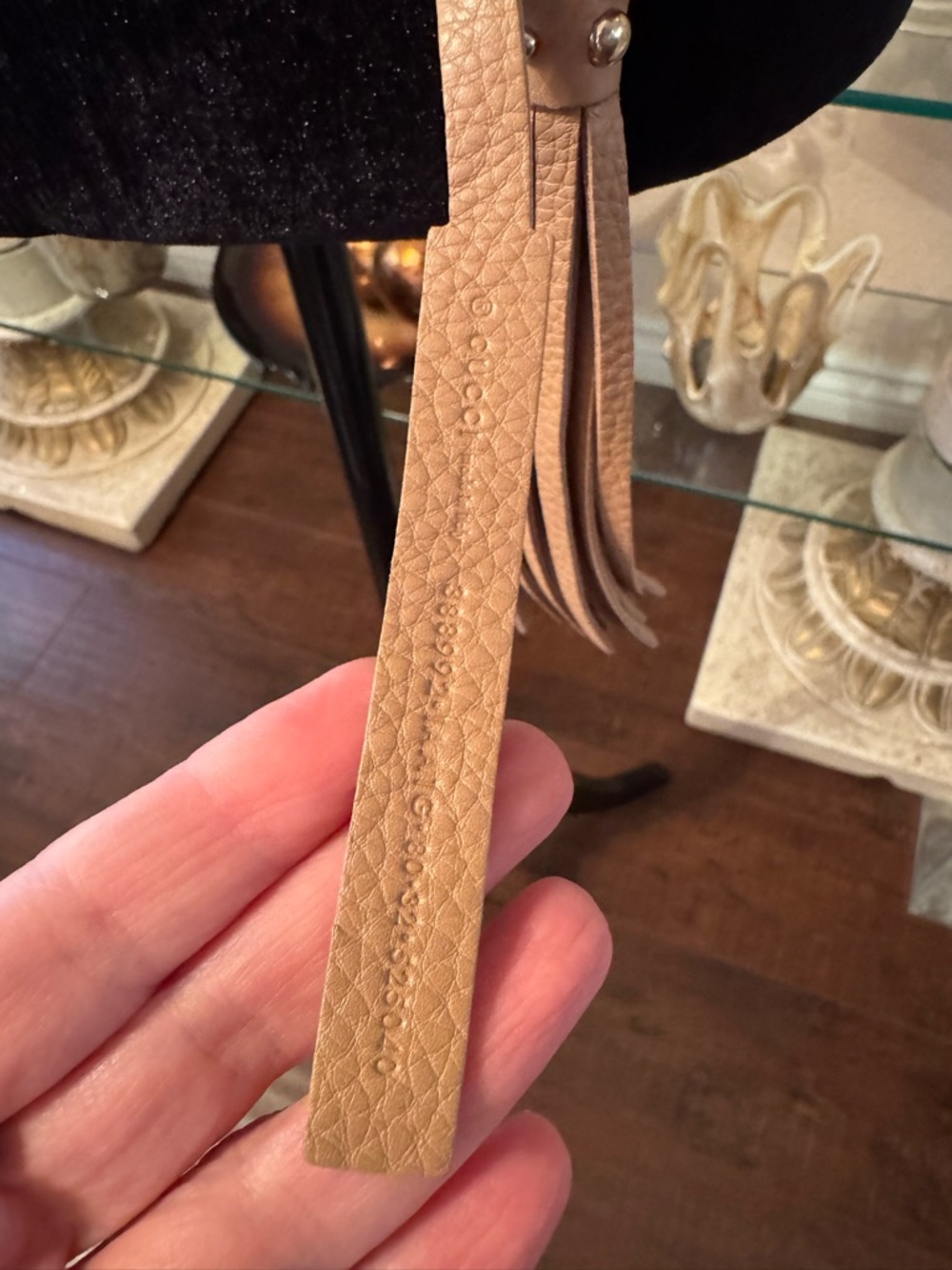 GUCCI CHAIN TASSEL GOLD / BEIGE LEATHER BELT NEW WITH TAGS - Picture 6 of 16